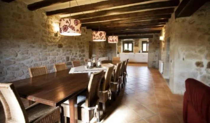 Chalet Casa Rural L'Avellana Pinell de Solsones